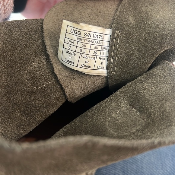 Women’s Ugg boots - Picture 9 of 9